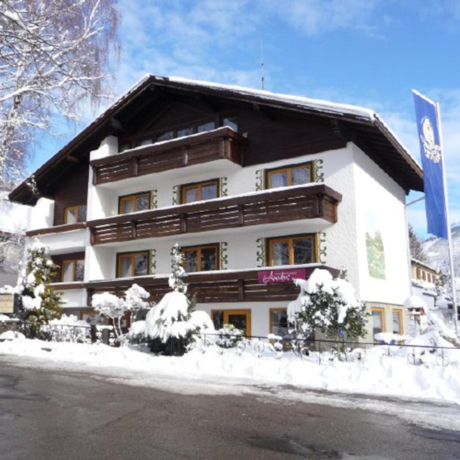 Hotel Restaurant Amadeus - Inclusive Skipass Und Vieles Mehr باد هينديلانغ المظهر الخارجي الصورة